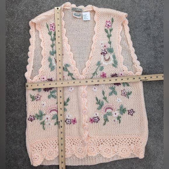 Hobie Pink Floral Embroidered Vest - Picture 7 of 11